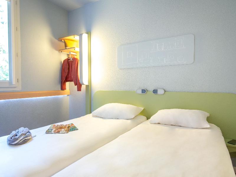 Ibis Budget Brignoles Provence Verte image