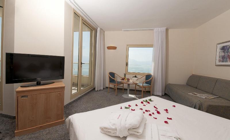 Leonardo Plaza Dead Sea image