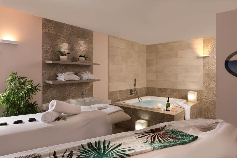 Leonardo Plaza Dead Sea image