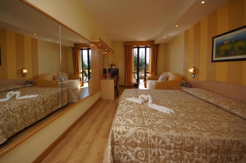 Residence Pineta Campi image