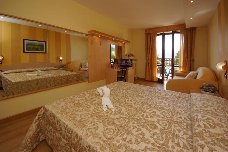 Residence Pineta Campi image
