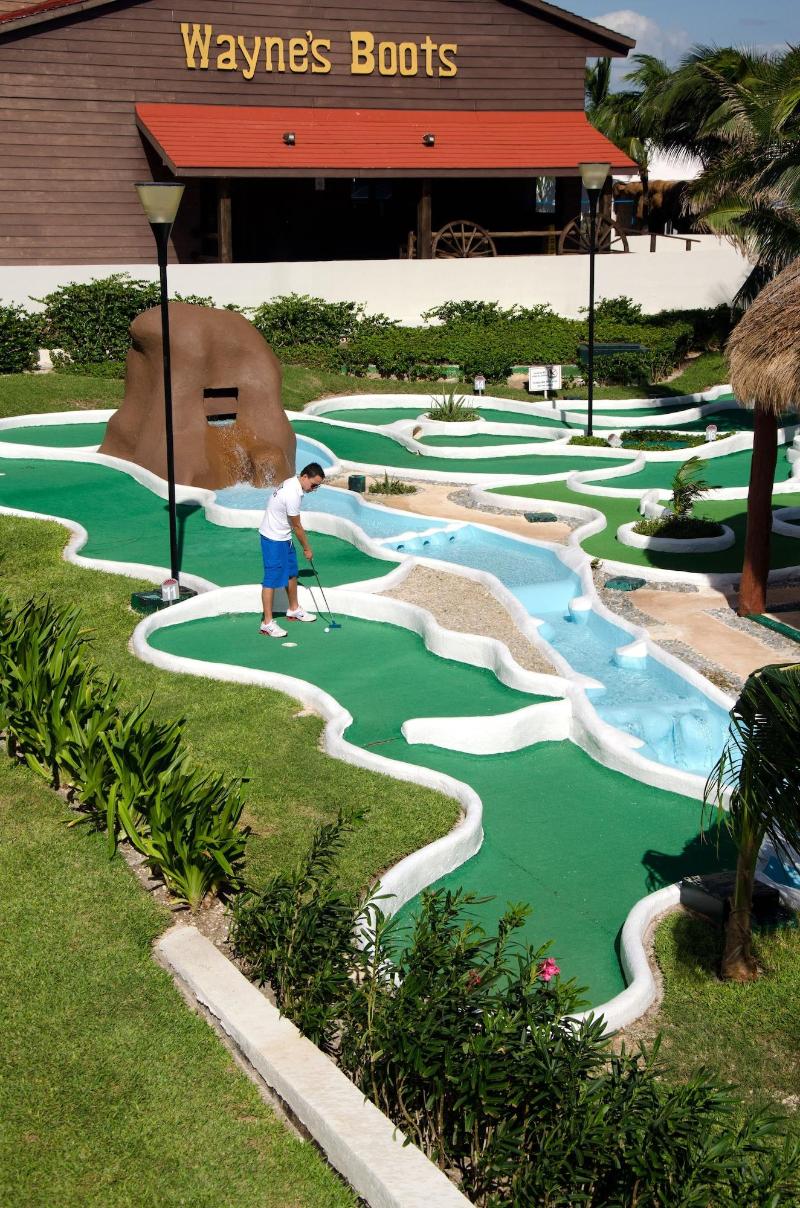 Crown Paradise Club Cancún Todo Incluido image