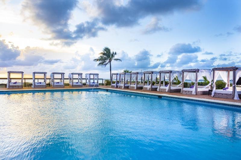 Crown Paradise Club Cancún Todo Incluido image