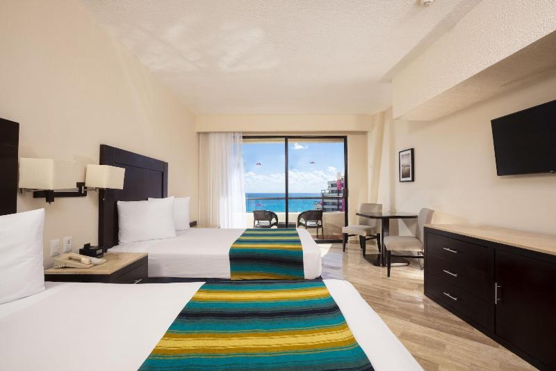 Crown Paradise Club Cancún Todo Incluido image