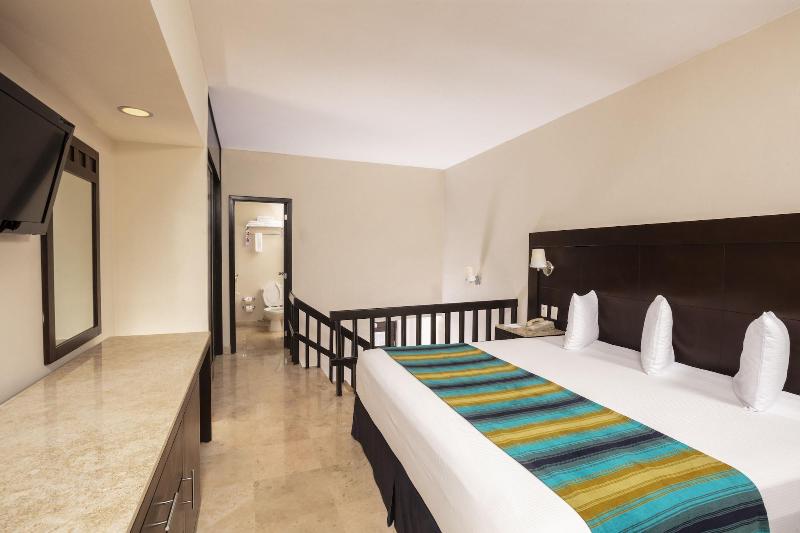 Crown Paradise Club Cancún Todo Incluido image