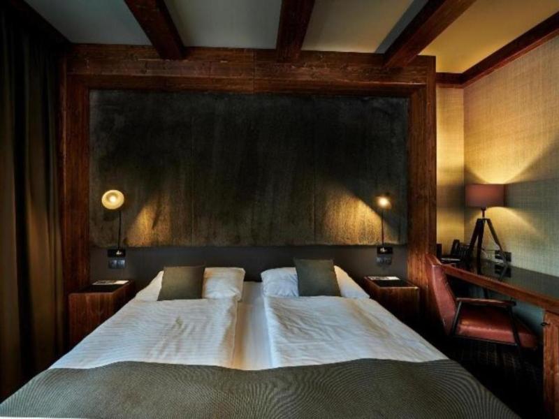 Hotel Pošta image