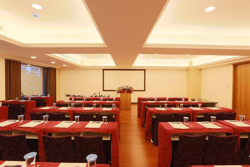 Happiness Inn Hotel, New Taipei City image