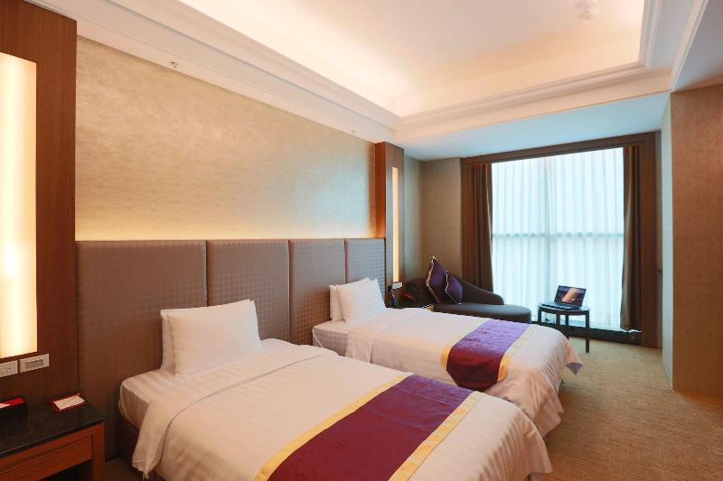 Happiness Inn Hotel, New Taipei City image