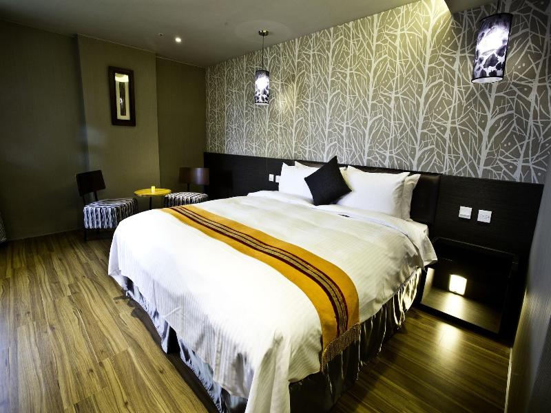 Fine Hotel image