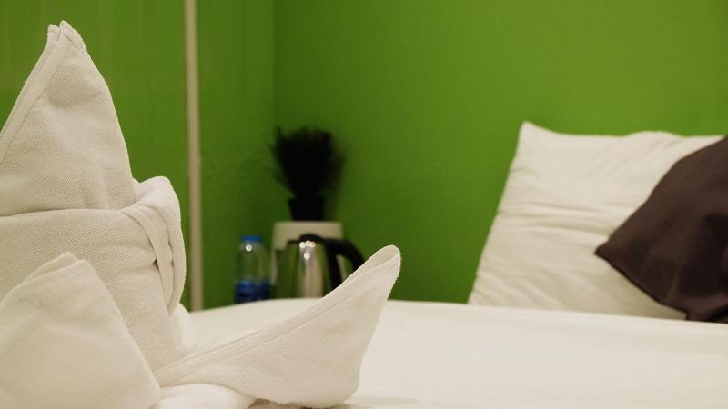 Sleep With Me Too - BTS Phra Khanong — photo 4