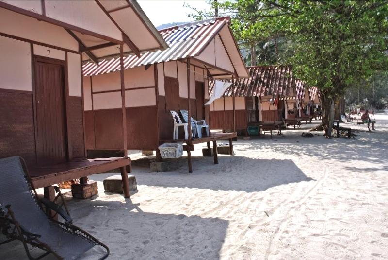 Bottle Beach 2 Bungalows — general view