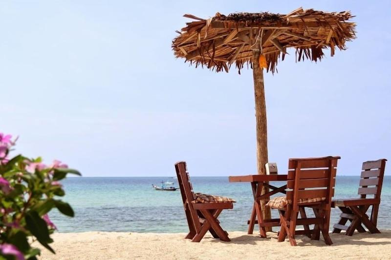 Bottle Beach 2 Bungalows image