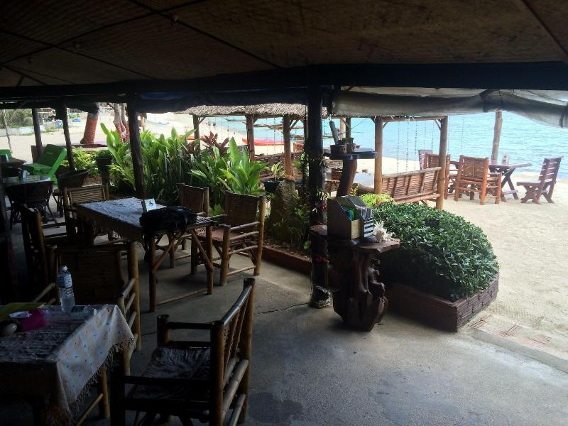 Bottle Beach 2 Bungalows image