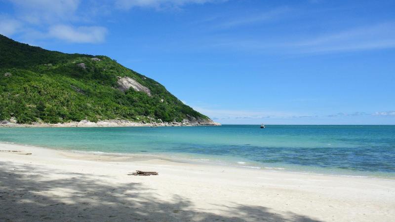 Bottle Beach 2 Bungalows image