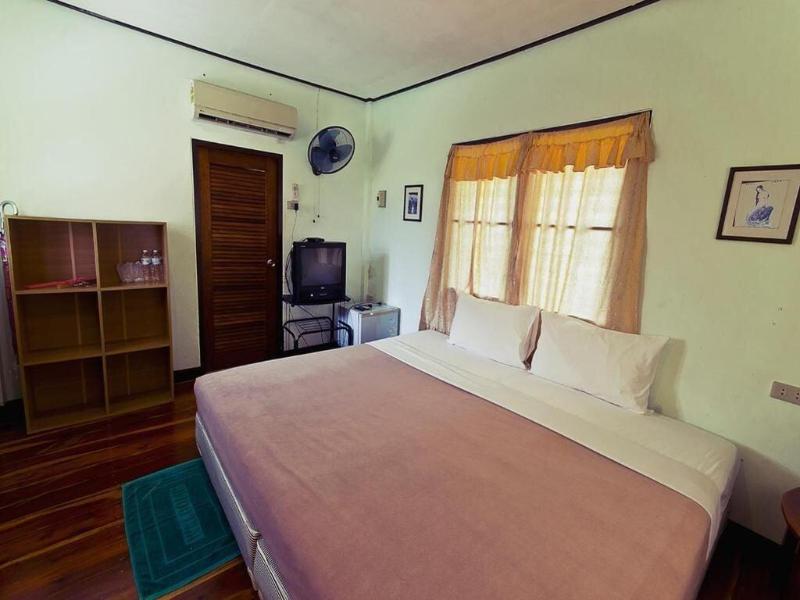 Krathom Khaolak Resort image
