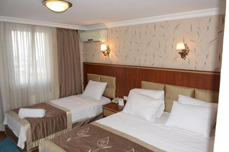 Hermanos Hotel image