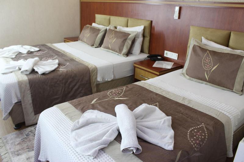 Hermanos Hotel image