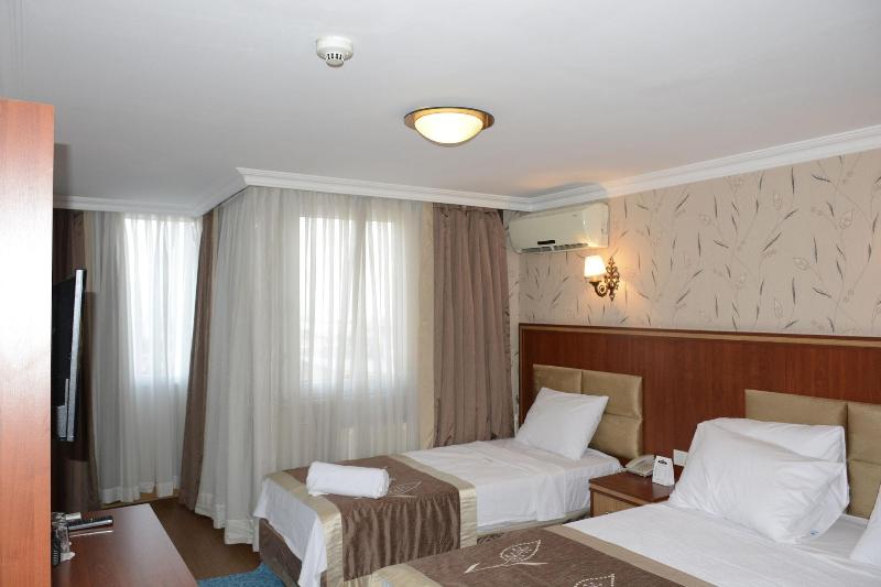 Hermanos Hotel image