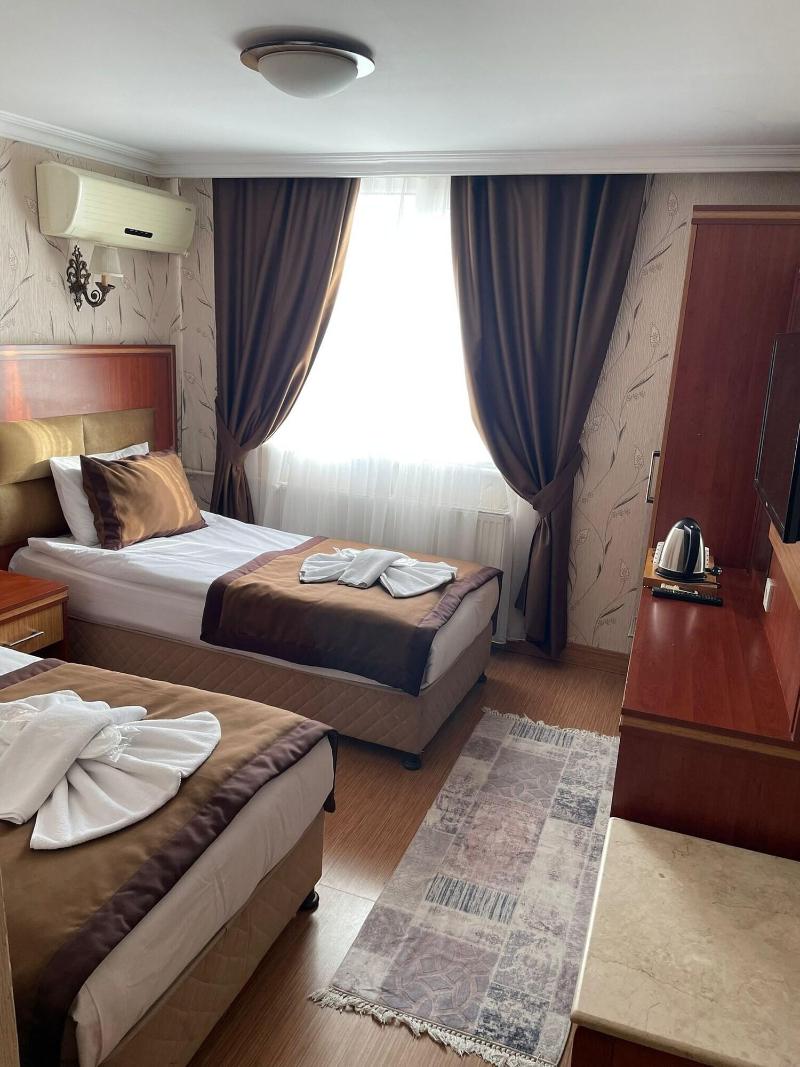 Hermanos Hotel image