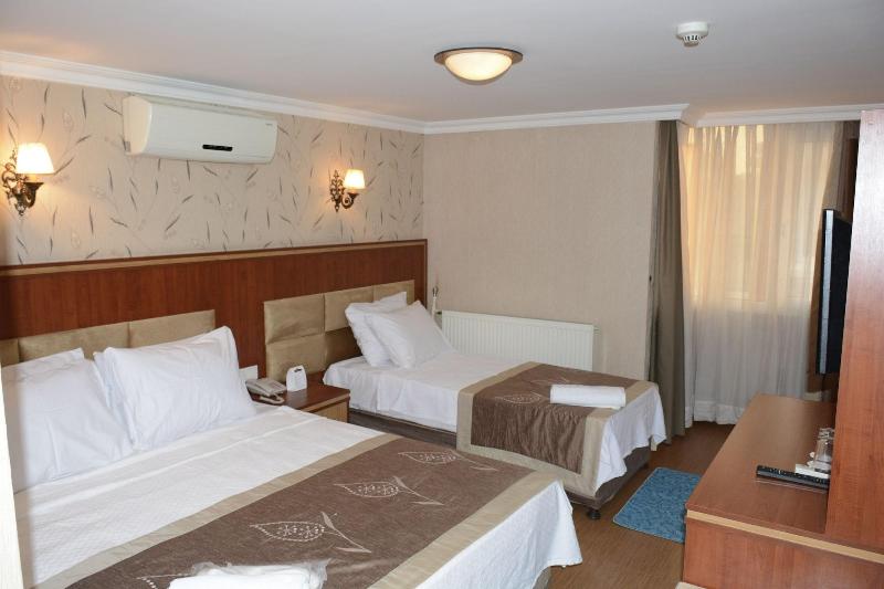 Hermanos Hotel image