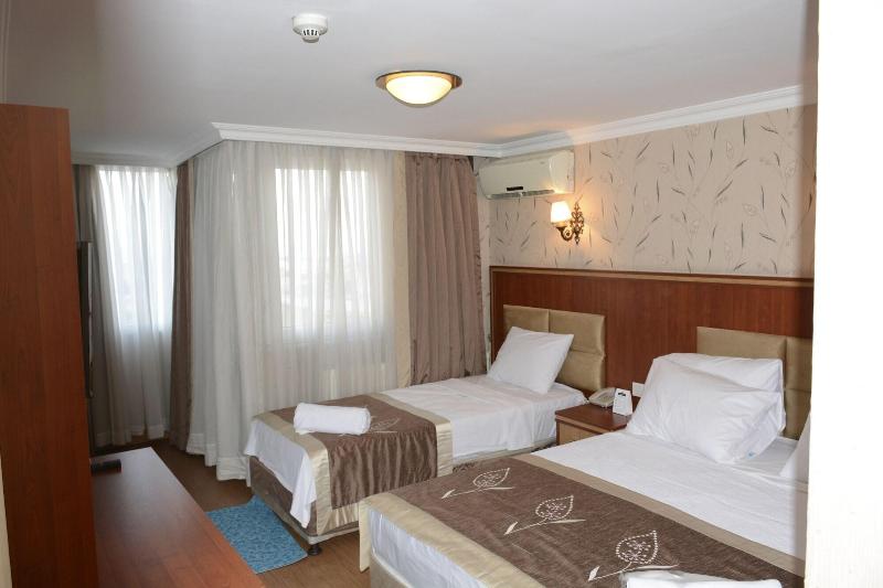 Hermanos Hotel image