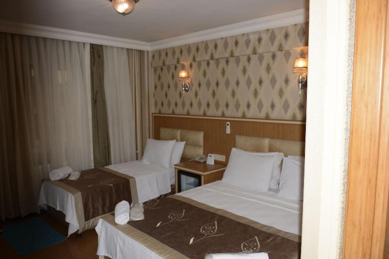 Hermanos Hotel image