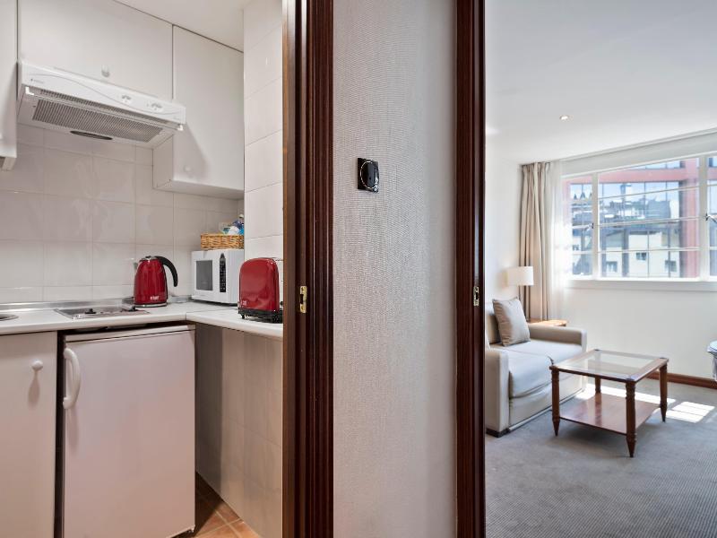 Melia White House Apartments image