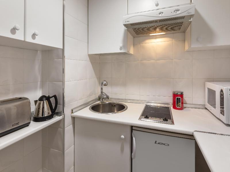 Melia White House Apartments image