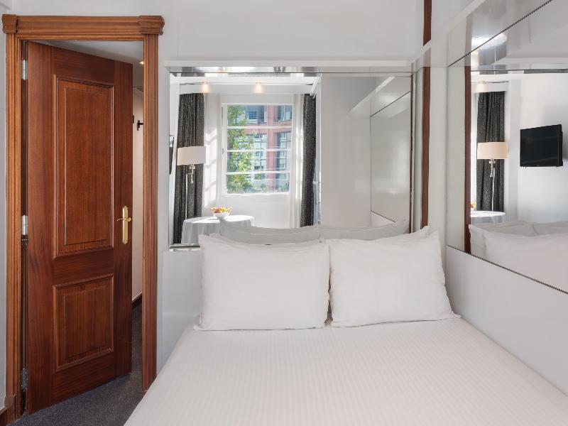 Melia White House Apartments image