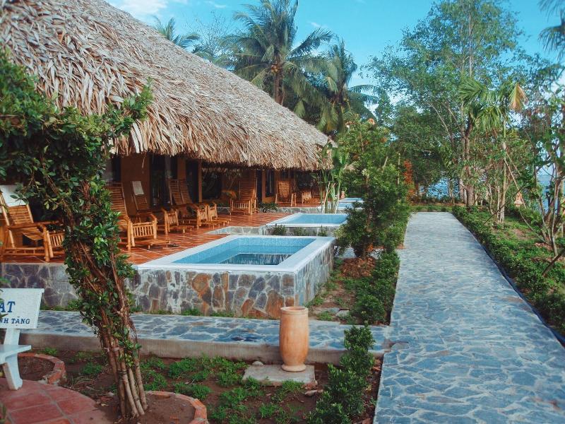 Mekong Lodge Hotel & Resort image