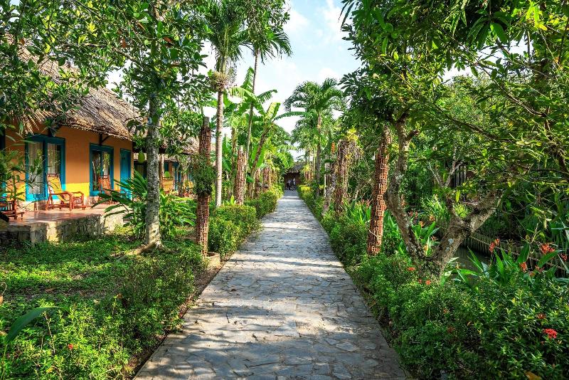 Mekong Lodge Hotel & Resort image