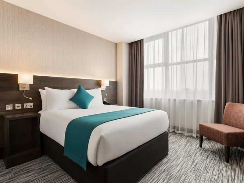 Ramada by Wyndham Leeds East image
