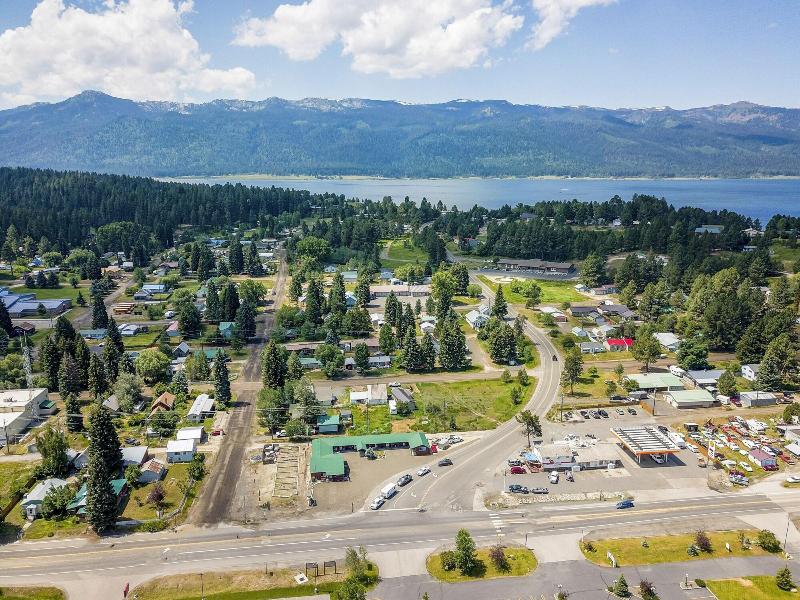 Cascade Lake Inn image