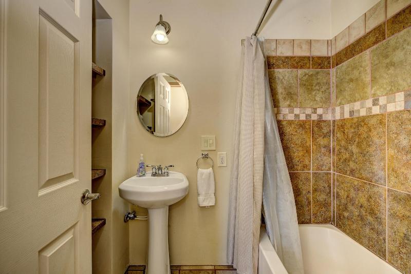 Cascade Lake Inn image