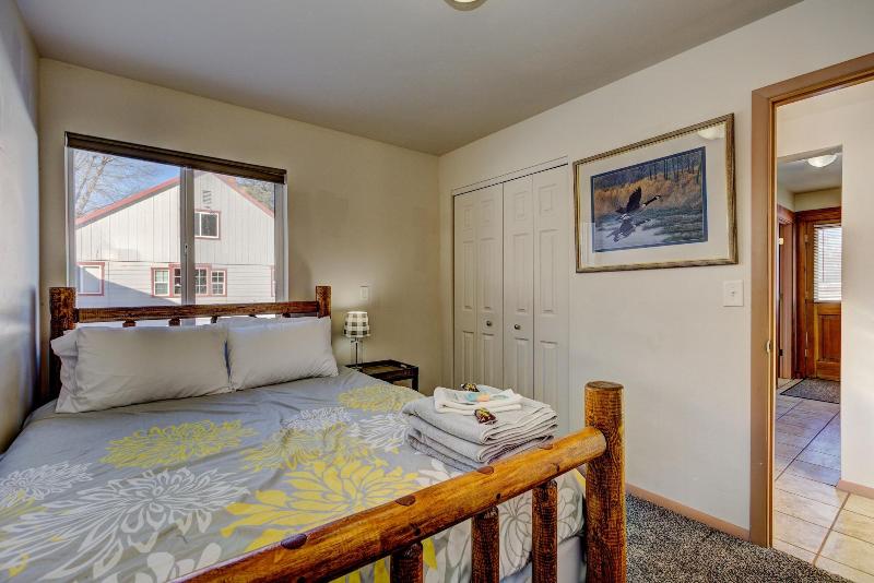 Cascade Lake Inn image