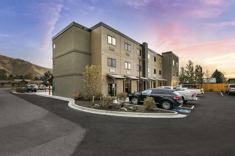 Silver Creek Hotel image