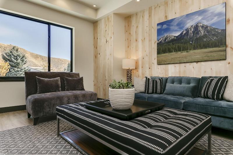 Silver Creek Hotel image