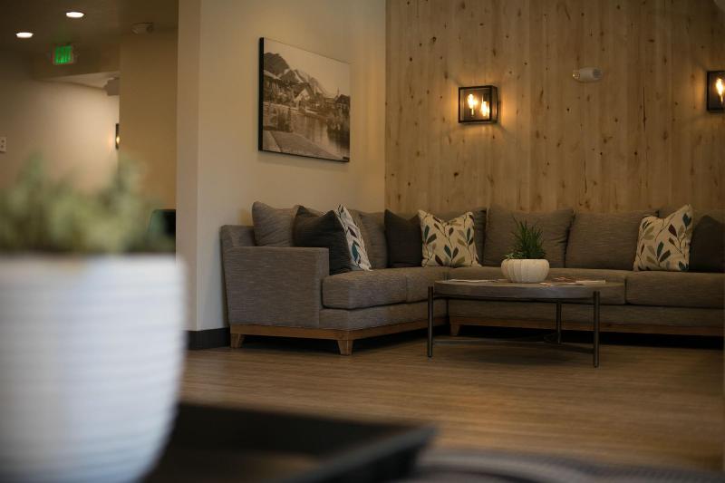 Silver Creek Hotel image