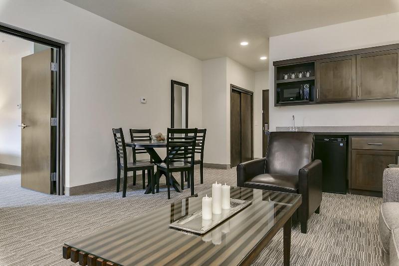 Silver Creek Hotel image