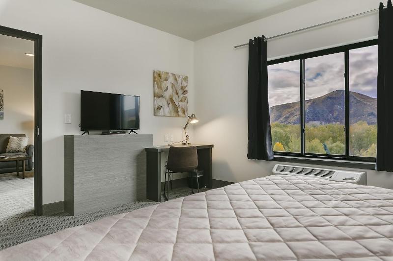 Silver Creek Hotel image