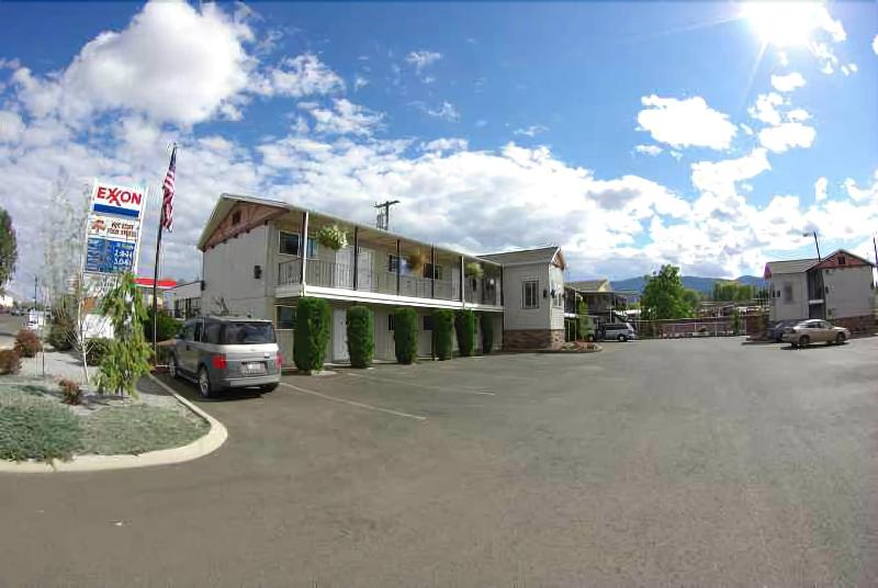 Gateway Inn image
