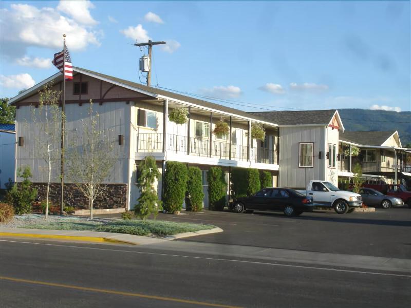 Gateway Inn image
