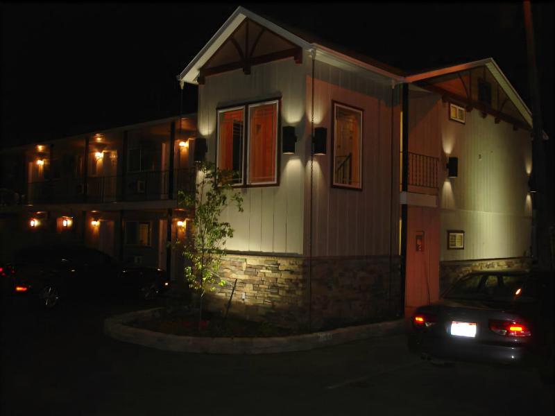 Gateway Inn image