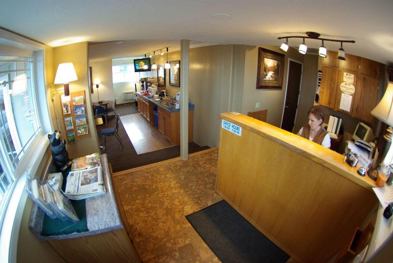 Gateway Inn image