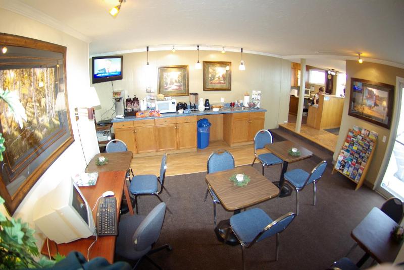 Gateway Inn image