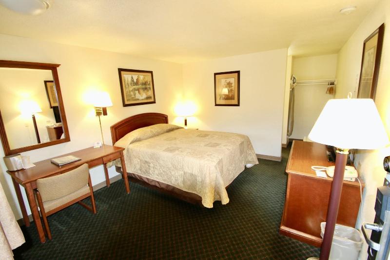 Gateway Inn image