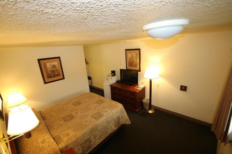 Gateway Inn image