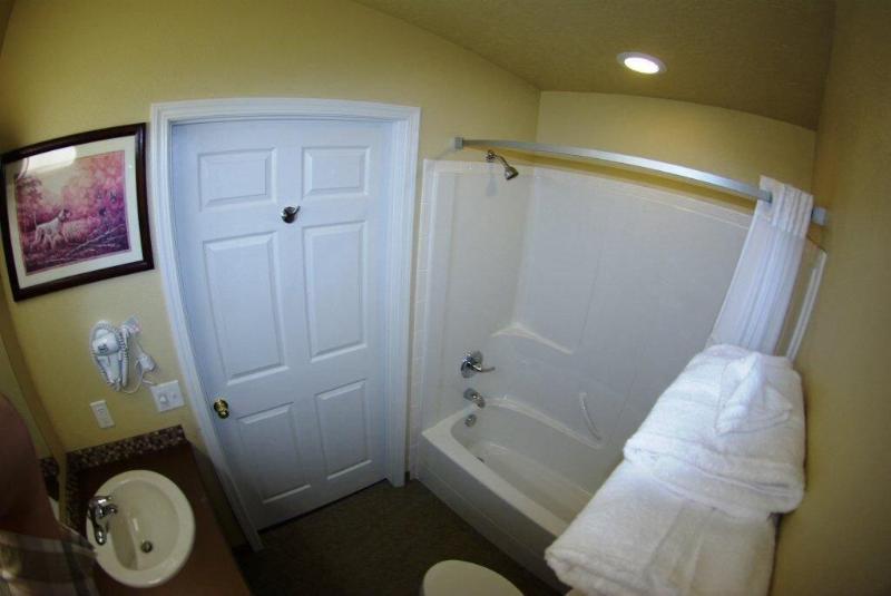 Gateway Inn image