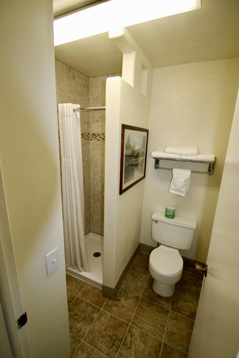 Gateway Inn image