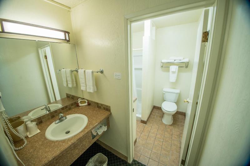 Gateway Inn image